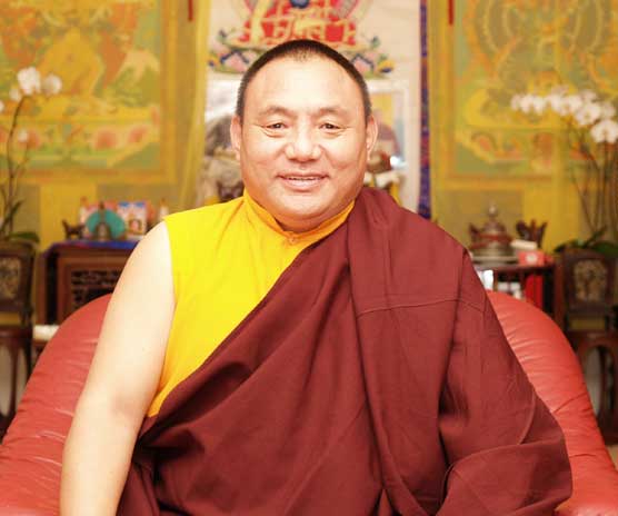 Kathok-Web-02-Rinpoche